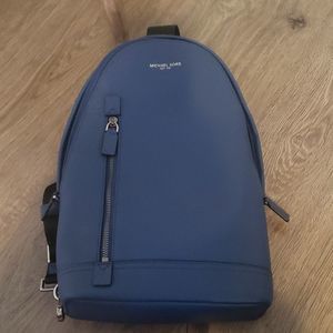 Micheal Kors Men's Russel Leather Ocean Blue Medium Sling Pack Bag